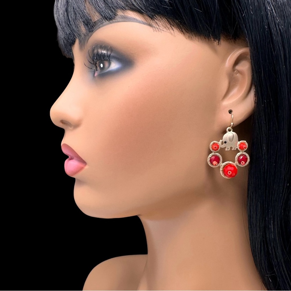 🌼 Red Bead Elephant Dangle Earrings - Picture 3 of 3